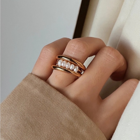 Trinity stacking rings - Picture 2 of 3